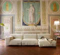 Столик Small Ghost Buster Столик Small Ghost Buster фабрика Kartell