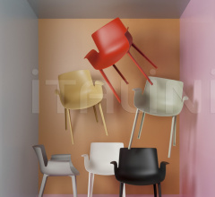 Итальянские  - Стул с подлокотниками PIUMA Итальянские  - Стул с подлокотниками PIUMA фабрика Kartell