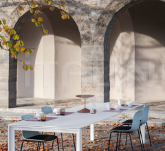 Итальянские Уличные столы - Стол обеденный APTA OUTDOOR EP134 Итальянские Уличные столы - Стол обеденный APTA OUTDOOR EP134 фабрика Lapalma