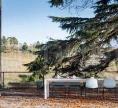 Итальянские Уличные столы - Стол обеденный APTA OUTDOOR EP134 Итальянские Уличные столы - Стол обеденный APTA OUTDOOR EP134 фабрика Lapalma