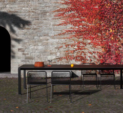 Итальянские Уличные столы - Стол обеденный APTA OUTDOOR EP135 Итальянские Уличные столы - Стол обеденный APTA OUTDOOR EP135 фабрика Lapalma