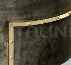 Стул с подлокотниками Julius Studded Chair Стул с подлокотниками Julius Studded Chair фабрика Duistt