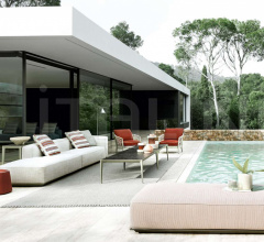 Столик Mirto Outdoor фабрика B&B Italia