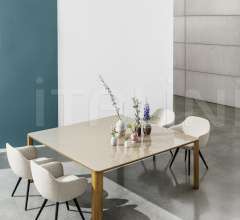 Стул с подлокотниками CADIRA CONE SHAPED Стул с подлокотниками CADIRA CONE SHAPED фабрика Sovet italia