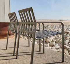 Итальянские Уличная мебель - Стул с подлокотниками Tub 74806 фабрика Point 1920