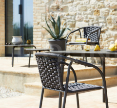 Итальянские Уличная мебель - Стул с подлокотниками CAPRI 4301 фабрика Roberti Rattan