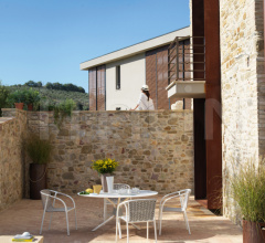 Итальянские Уличная мебель - Стул с подлокотниками CAPRI 4301 фабрика Roberti Rattan