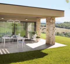 Итальянские Уличная мебель - Стул с подлокотниками LIPARI 4331 фабрика Roberti Rattan