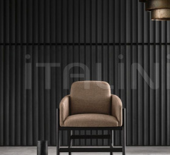 Стул с подлокотниками Hood фабрика Zanette