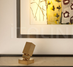 Настольный светильник Curtis Uplighter TM0087.BR Настольный светильник Curtis Uplighter TM0087.BR фабрика Vaughan