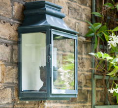 Настенный светильник Valencay Wall Lantern WA0226.ZI Настенный светильник Valencay Wall Lantern WA0226.ZI фабрика Vaughan