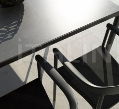 Стул с подлокотниками illum armchair Стул с подлокотниками illum armchair фабрика Tribu