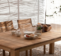 Стул с подлокотниками kos armchair Стул с подлокотниками kos armchair фабрика Tribu