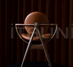 Стул с подлокотниками Circle Dining Chair Стул с подлокотниками Circle Dining Chair фабрика Overgaard & Dyrman