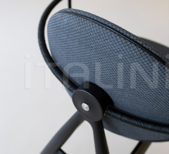 Стул с подлокотниками Circle Dining Chair Стул с подлокотниками Circle Dining Chair фабрика Overgaard & Dyrman