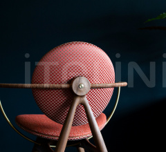 Стул с подлокотниками Circle Dining Chair Стул с подлокотниками Circle Dining Chair фабрика Overgaard & Dyrman