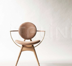Стул с подлокотниками Circle Dining Chair Стул с подлокотниками Circle Dining Chair фабрика Overgaard & Dyrman