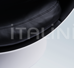 Кресло Leather Ball Chair Кресло Leather Ball Chair фабрика Eero Aarnio