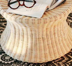 Столик Rattan Mushroom Столик Rattan Mushroom фабрика Eero Aarnio