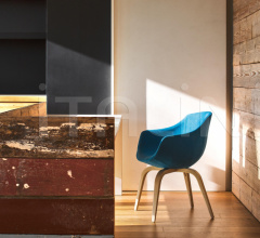 Кресло COLIMBAS 1610 PO B94F Кресло COLIMBAS 1610 PO B94F фабрика Cizeta