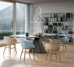 Стул с подлокотниками Sicla Wooden Legs Стул с подлокотниками Sicla Wooden Legs фабрика Infiniti Design