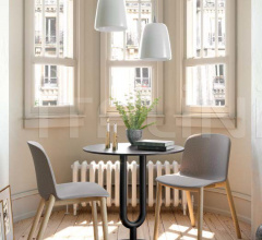 Стул Relief Wooden Legs Стул Relief Wooden Legs фабрика Infiniti Design