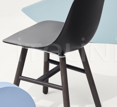 Стул Pure Loop Binuance Wooden Legs фабрика Infiniti Design