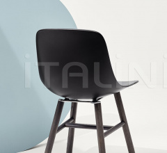 Стул Pure Loop Binuance Wooden Legs фабрика Infiniti Design