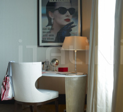 Стул MARAT UPHOLSTERED DINING CHAIR Стул MARAT UPHOLSTERED DINING CHAIR фабрика Baker