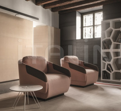 Кресло Worn Armchair Кресло Worn Armchair фабрика Casamania