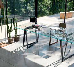 Стул с подлокотником Ray фабрика Horm