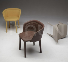 Стул с подлокотниками Lepel Quilted Armchair Стул с подлокотниками Lepel Quilted Armchair фабрика Casamania