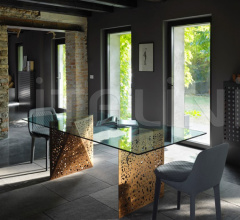 Стол обеденный Riddled table фабрика Horm