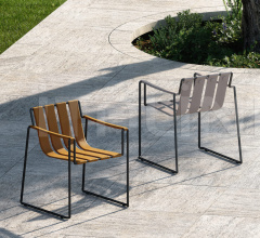 Итальянские Уличная мебель - Стул с подлокотниками STRAPPY STP 55 фабрика Royal Botania