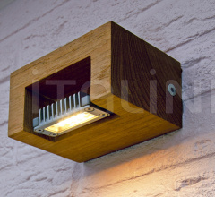 Итальянские Уличные светильники - Настенный светильник LOG фабрика Royal Botania