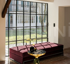 Столик Bell Side Table Столик Bell Side Table фабрика ClassiCon