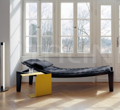 Столик Diana A Side Table Столик Diana A Side Table фабрика ClassiCon