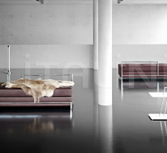 Столик Occasional Table Столик Occasional Table фабрика ClassiCon