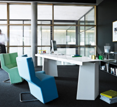 Стол обеденный Pallas Table Стол обеденный Pallas Table фабрика ClassiCon