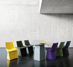 Стол обеденный Pallas Table Стол обеденный Pallas Table фабрика ClassiCon