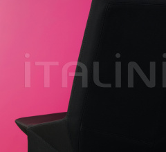 Стол обеденный Pallas Table Black Edition Стол обеденный Pallas Table Black Edition фабрика ClassiCon