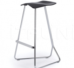 Барный стул Triton Bar Stool Барный стул Triton Bar Stool фабрика ClassiCon