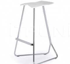 Барный стул Triton Bar Stool Барный стул Triton Bar Stool фабрика ClassiCon