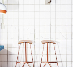 Барный стул Triton Bar Stool Барный стул Triton Bar Stool фабрика ClassiCon