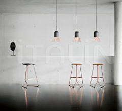 Барный стул Triton Bar Stool Барный стул Triton Bar Stool фабрика ClassiCon