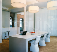 Барный стул Triton Bar Stool Барный стул Triton Bar Stool фабрика ClassiCon