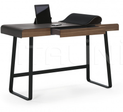 Письменный стол Pegasus Home Desk Письменный стол Pegasus Home Desk фабрика ClassiCon