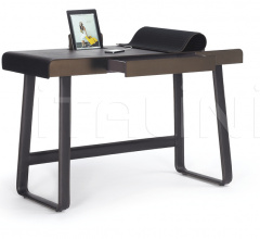 Письменный стол Pegasus Home Desk Письменный стол Pegasus Home Desk фабрика ClassiCon
