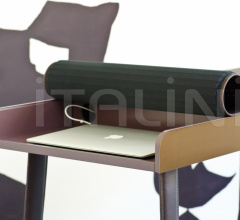 Письменный стол Pegasus Home Desk Письменный стол Pegasus Home Desk фабрика ClassiCon
