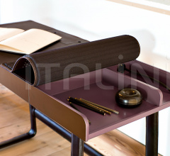 Письменный стол Pegasus Home Desk Письменный стол Pegasus Home Desk фабрика ClassiCon